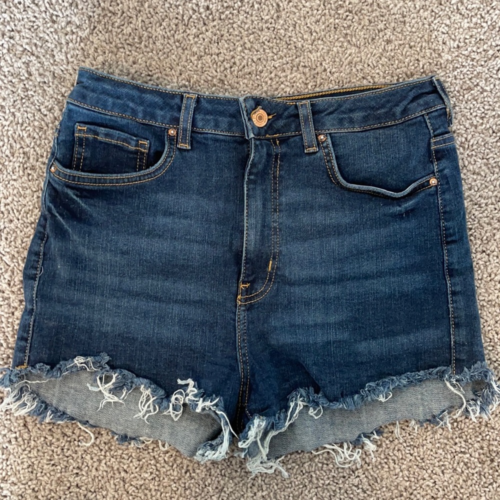 Forever21 cutoff jean shorts size 27